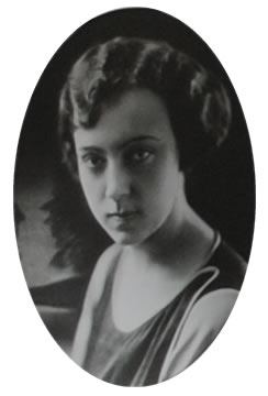 Portrait-Of-Ina-Taylor-McComb