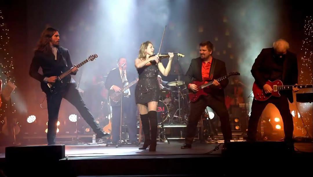 STEEM with violin player